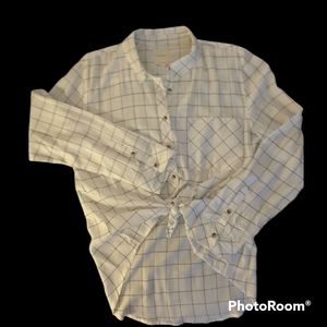 CUTE WHITE AND BLACK SHIRT XL